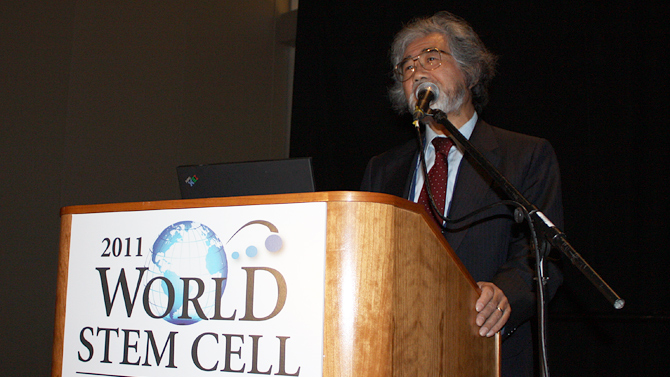 Dr. Nakatsuji addressing a plenary